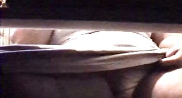 sex clip.hot Anh chàng mạnh mẽ khẳng định bạn gái của mình trên mông. sexhoathinh