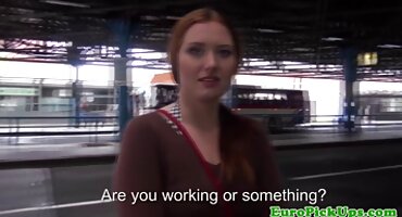 phim sex đĩ Coach fucks nữ phim xét ko che vận động viên trong phòng tập thể dục.